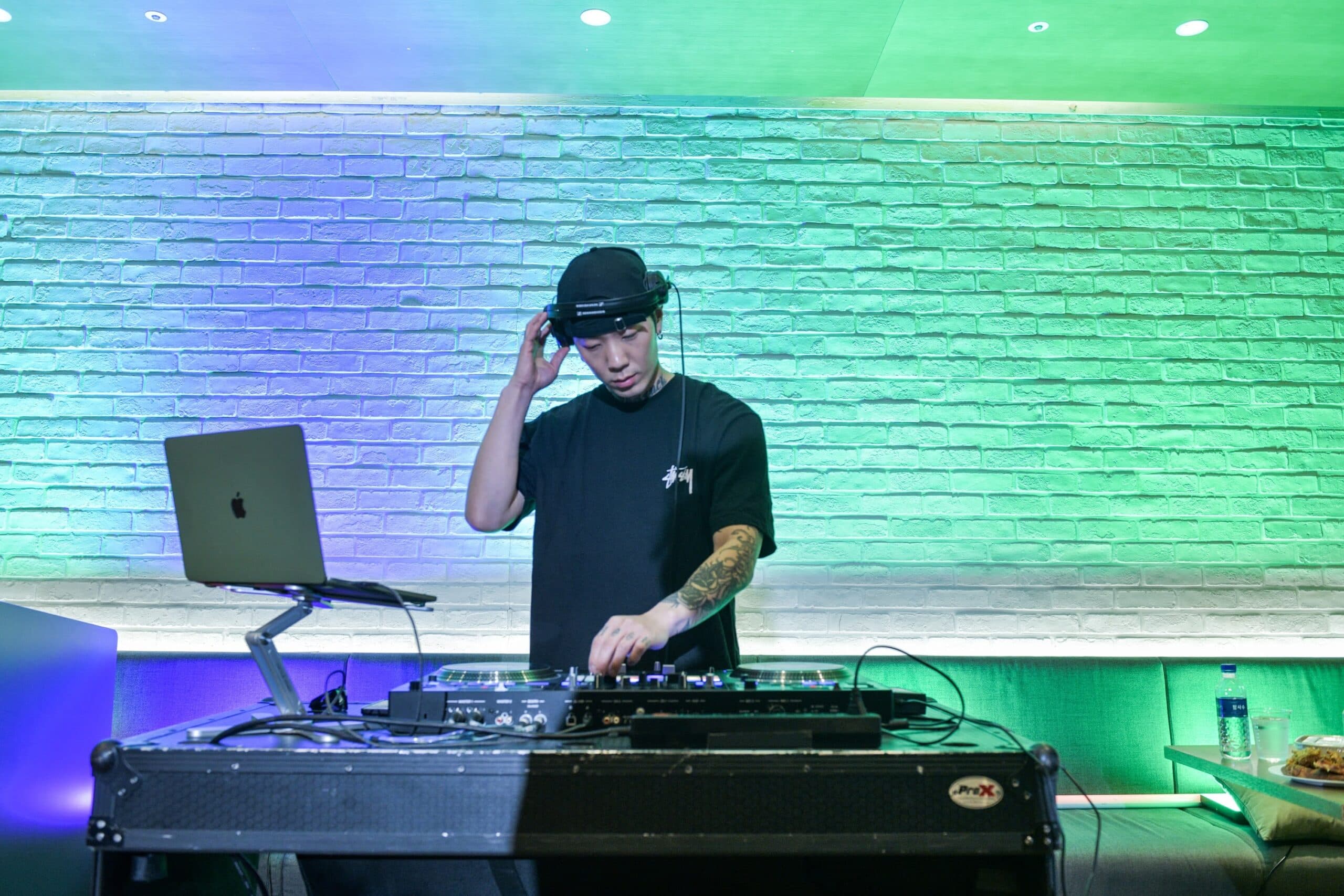 네트워크 파티 DJ 섭외