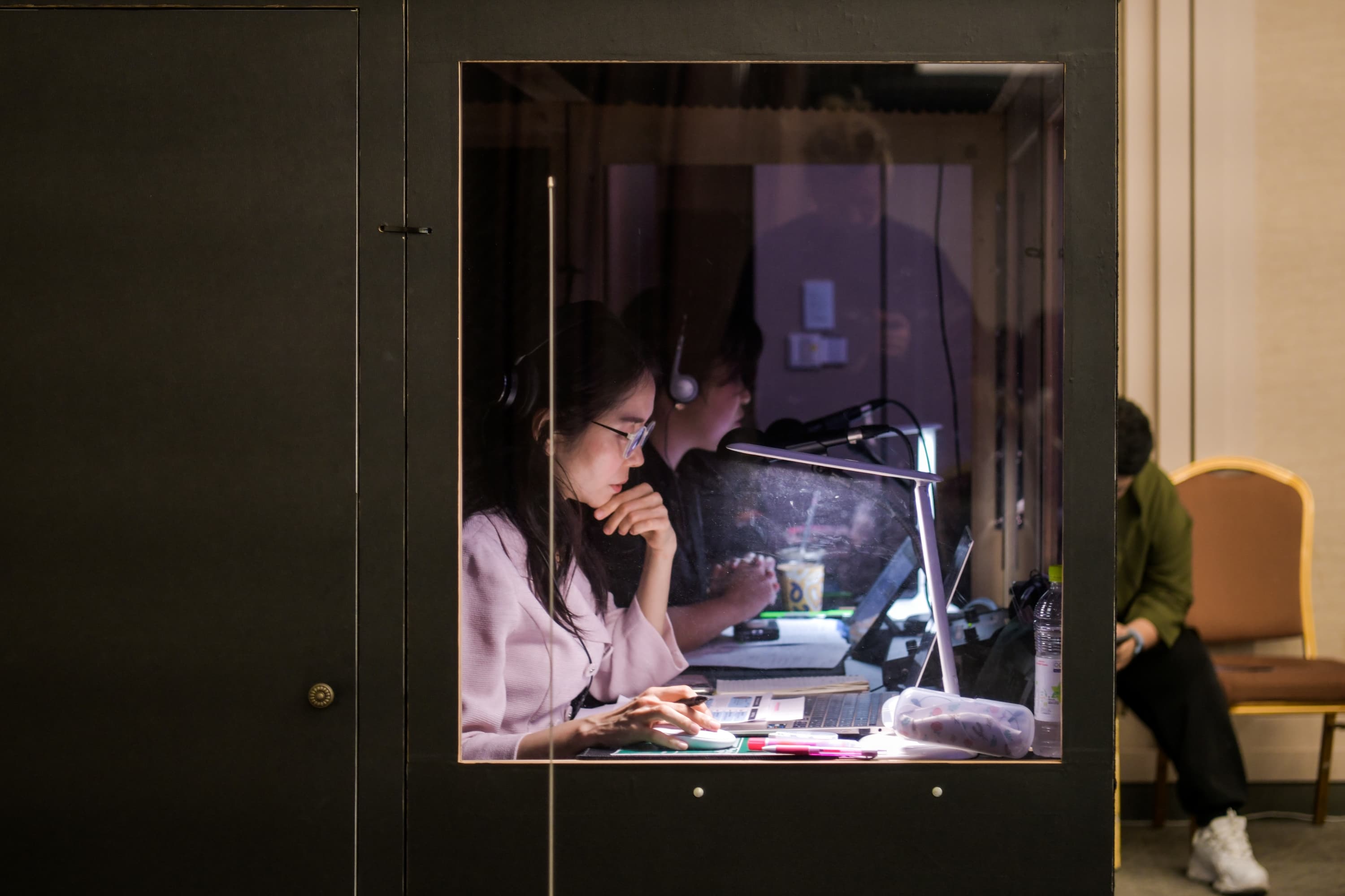 동시통역 부스 운영