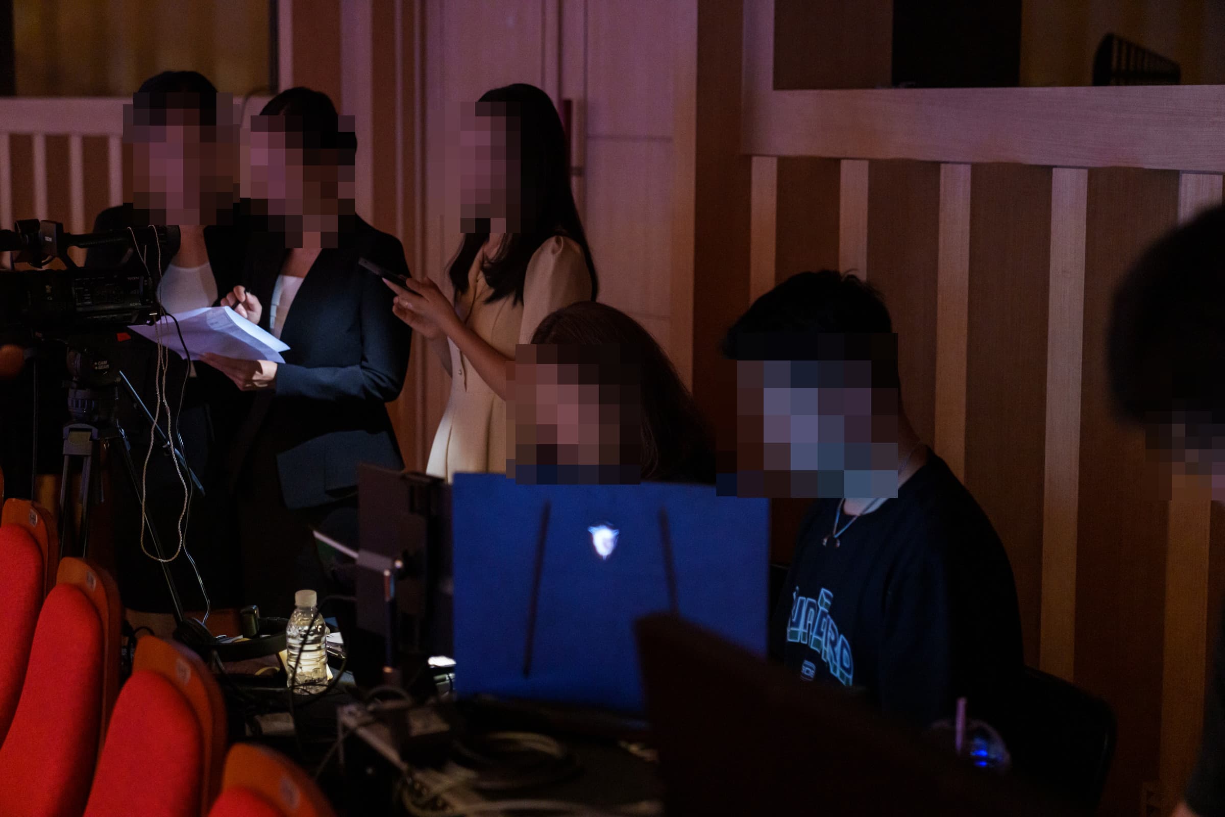 운영진의 현장 진행 조율