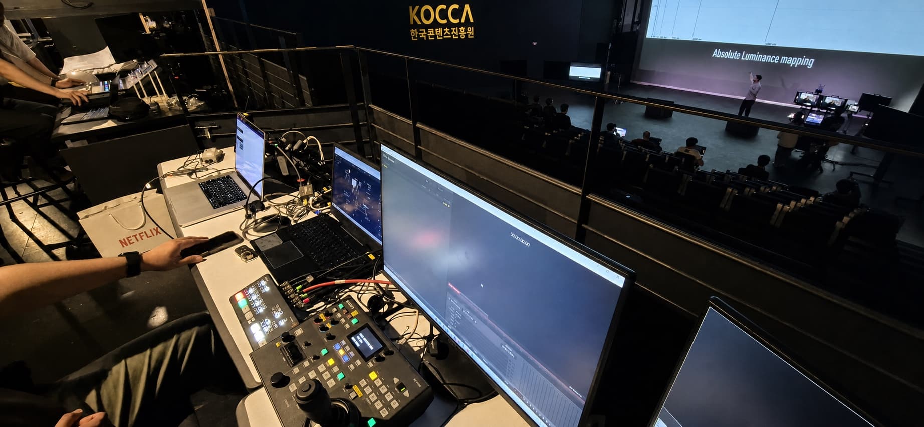 02 live production control booth